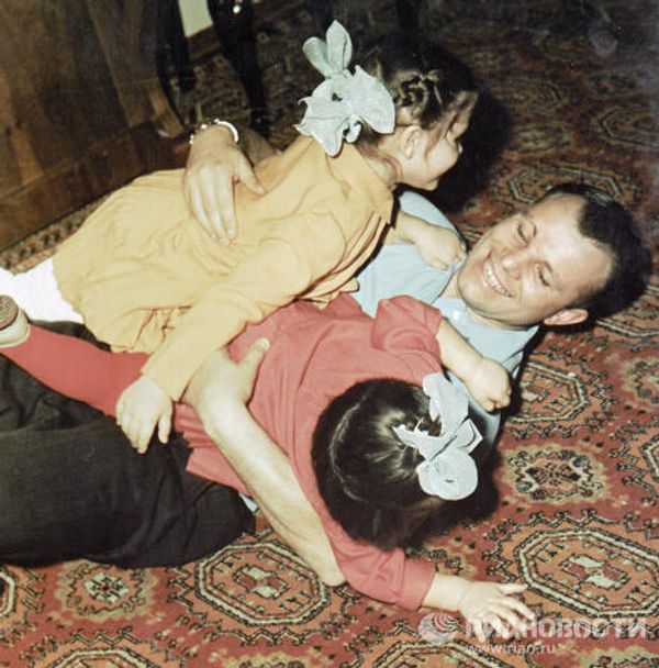Yury Gagarin: Life of the First Man in Space in Pictures - Sputnik International