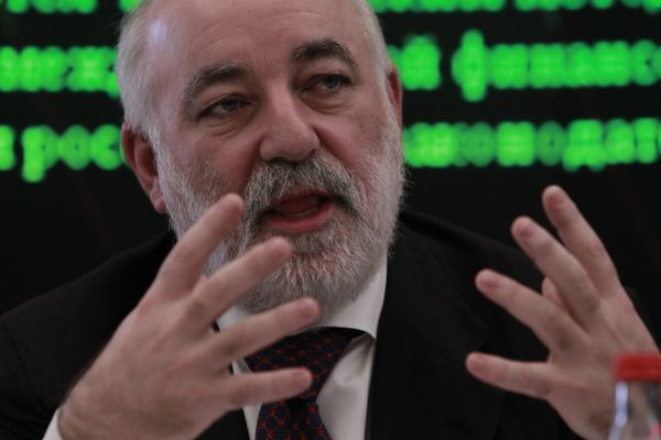 Viktor Vekselberg - Sputnik International