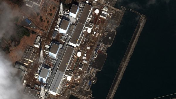 A similar explosion rocked the nuclear power plant's reactor No. 1 on Saturday. A similar explosion rocked the nuclear power plant's reactor No. 1 on Saturday. - Sputnik International