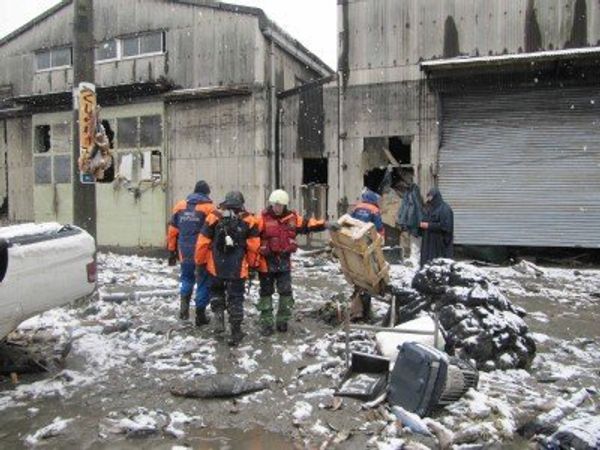Sendai in ruins: Russian rescue team at work Sendai in ruins: Russian rescue team at work - Sputnik International