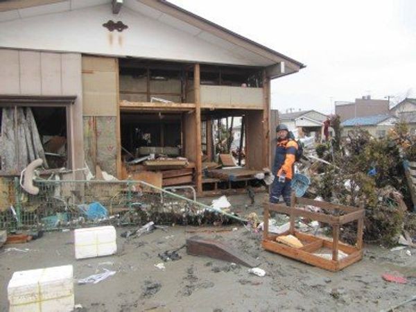 Sendai in ruins: Russian rescue team at work Sendai in ruins: Russian rescue team at work - Sputnik International