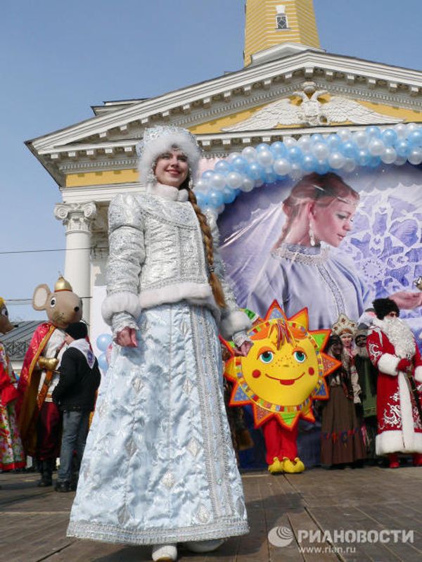 Parade of fairy tale characters in Kostroma   - Sputnik International