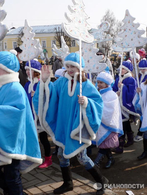 Parade of fairy tale characters in Kostroma   - Sputnik International