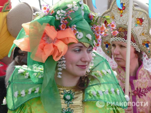 Parade of fairy tale characters in Kostroma   - Sputnik International