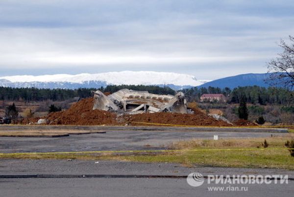 Monuments in Georgia dismantled and “modernized” Monuments in Georgia dismantled and “modernized” - Sputnik International