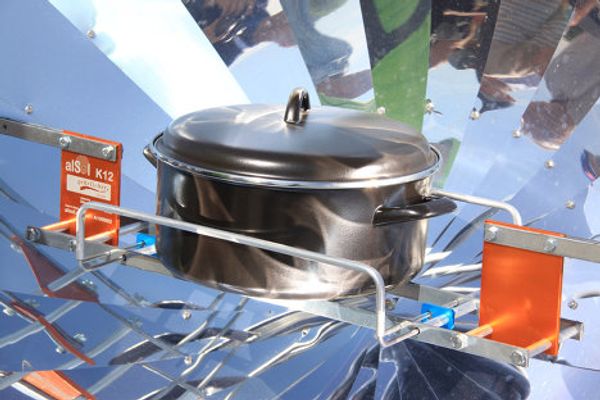 Environmentally friendly solar cooker for tasty food - Sputnik International