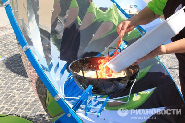 Environmentally friendly solar cooker for tasty food - Sputnik International