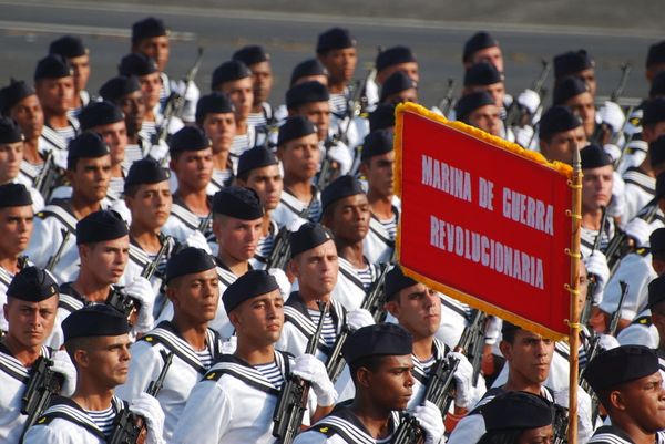 Havana hosts first military parade in five years  - Sputnik International
