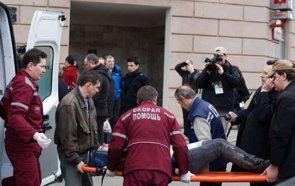 A bomb packed with nails and bail bearings went off at the height of the rush hour in the Oktyabrskaya metro station. - Sputnik International