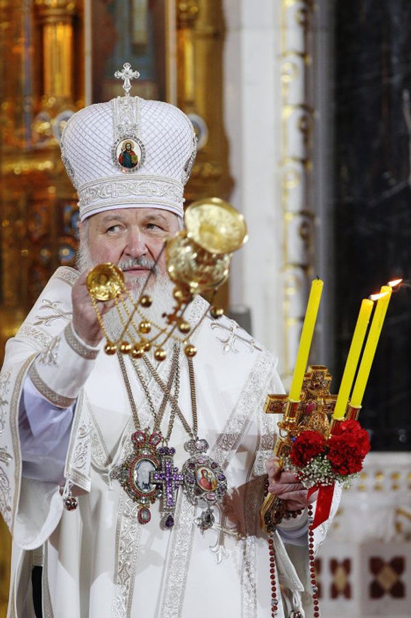 Orthodox Christians mark Easter Day at Moscow’s Cathedral of Christ the Savior - Sputnik International