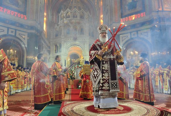 Orthodox Christians mark Easter Day at Moscow’s Cathedral of Christ the Savior - Sputnik International