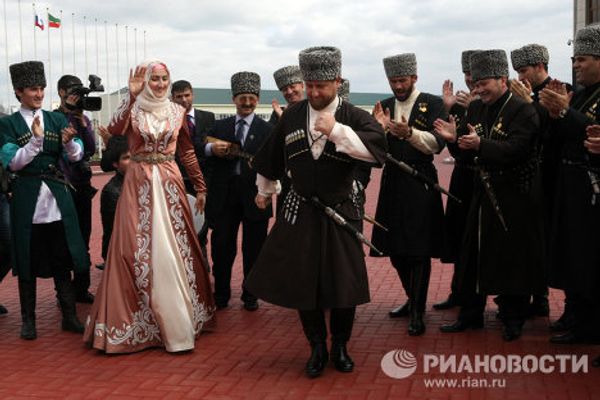 Ramzan Kadyrov celebrates Chechen Language Day in style - Sputnik International