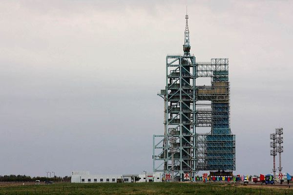 Shenzhou 8 is expected to dock with Tiangong-1 in two days and orbit the Earth in tandem for 12 days - Sputnik International
