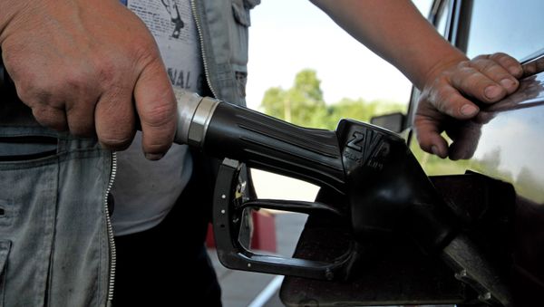Gasoline crisis looms in Russia as international prices rise Gasoline crisis looms in Russia as international prices rise - Sputnik International