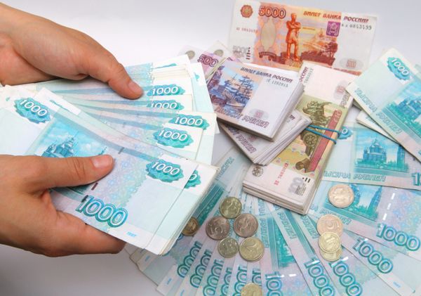 Industrial output in Russia slowed down to zero growth year-on-year in August compared to 1.5 percent growth last month. - Sputnik International