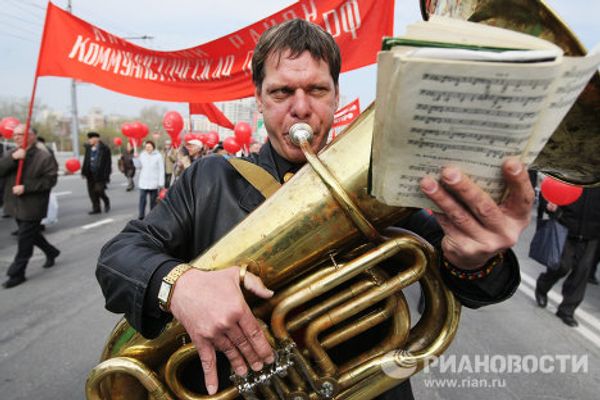 Thousands gather for May Day demonstrations across Russia - Sputnik International