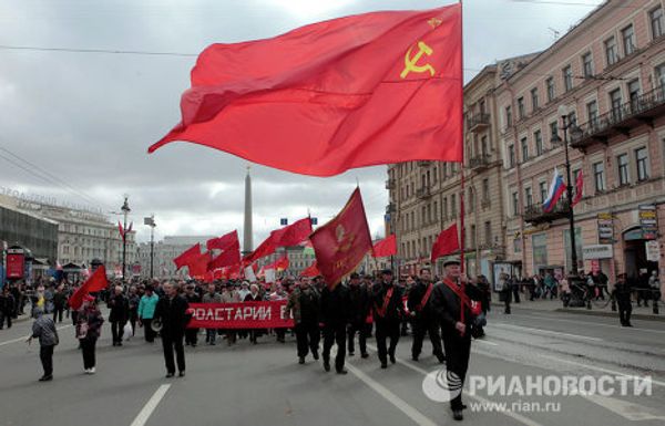 Thousands gather for May Day demonstrations across Russia - Sputnik International