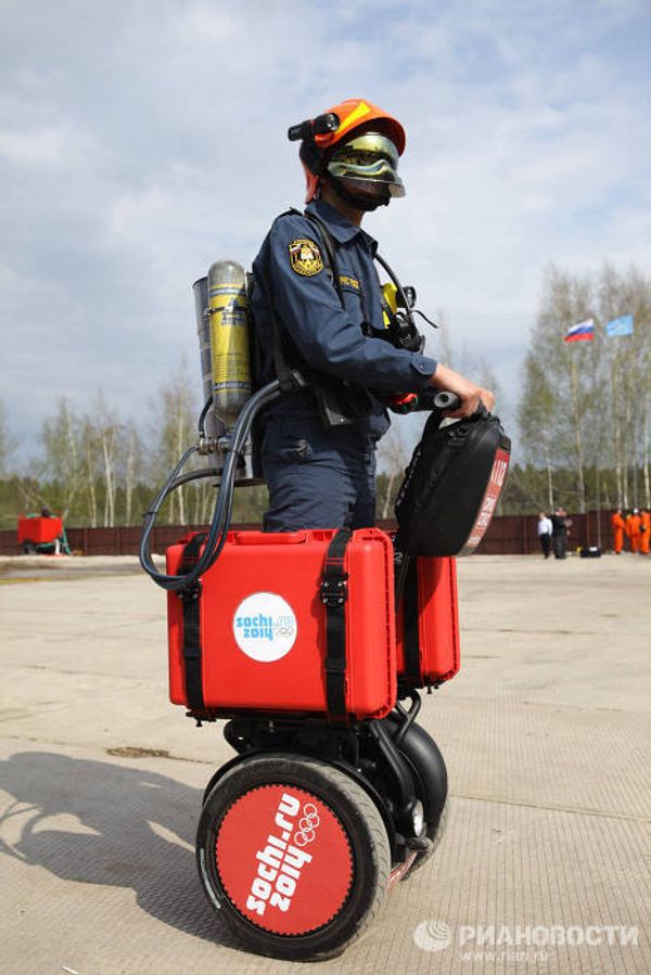 Russian Emergencies Ministry showcases cutting-edge equipment - Sputnik International