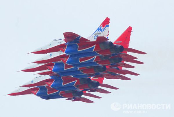 Strizhi aerobatics team marks 20 years in the clouds Strizhi aerobatics team marks 20 years in the clouds - Sputnik International