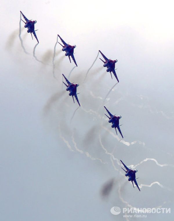 Strizhi aerobatics team marks 20 years in the clouds Strizhi aerobatics team marks 20 years in the clouds - Sputnik International