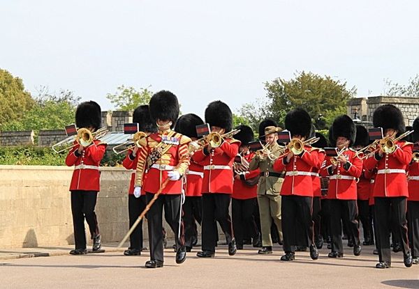 The Queen's Guards - Sputnik International