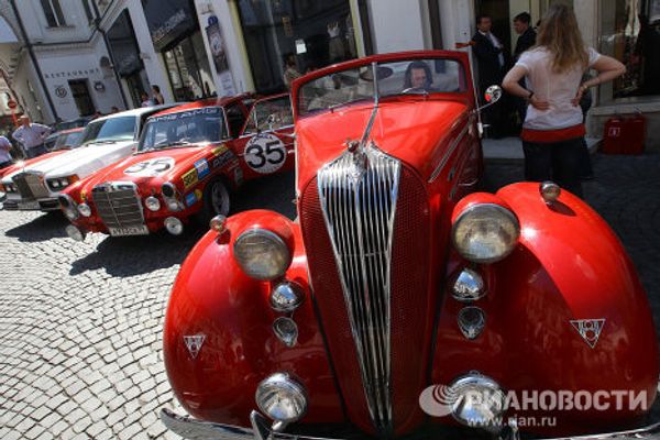 Vintage cars in weekend rally  - Sputnik International