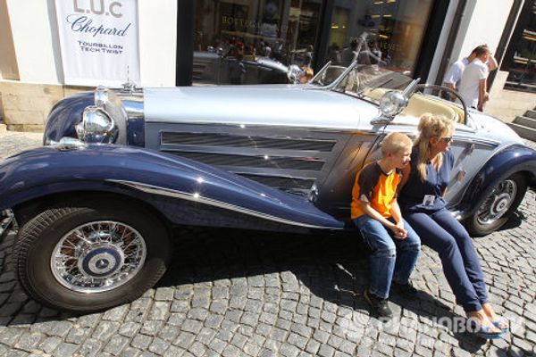 Vintage cars in weekend rally  - Sputnik International