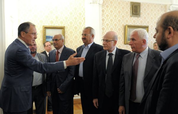 The leaders of Fatah and Hamas, as well as of the People's and Democratic Front for the Liberation of Palestine and the Palestinian People's Party, Al-Shaabare, met with Russian Foreign Minister Sergei Lavrov on Monday - Sputnik International