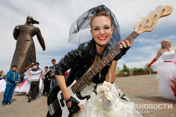 Brides’ Carnival in Stavropol - Sputnik International
