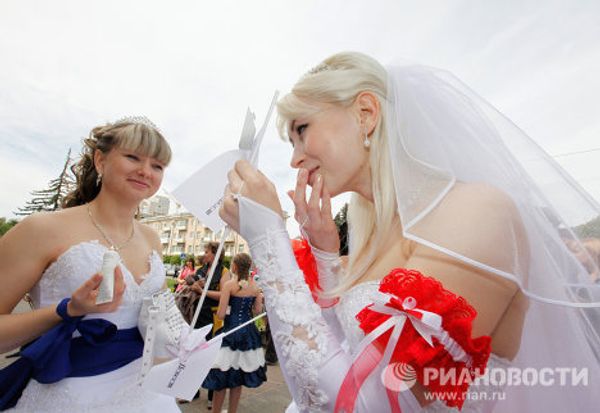 Brides’ Carnival in Stavropol - Sputnik International