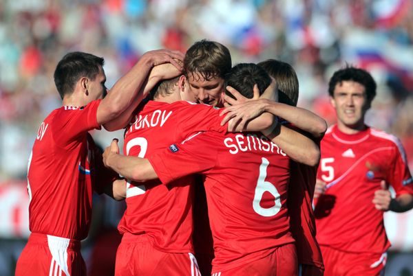 Russia defeats Armenia 3-1 in St.Petersburg - Sputnik International