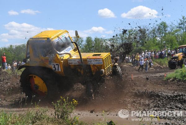 Bison-Track-Show 2011 race in Rostov region - Sputnik International