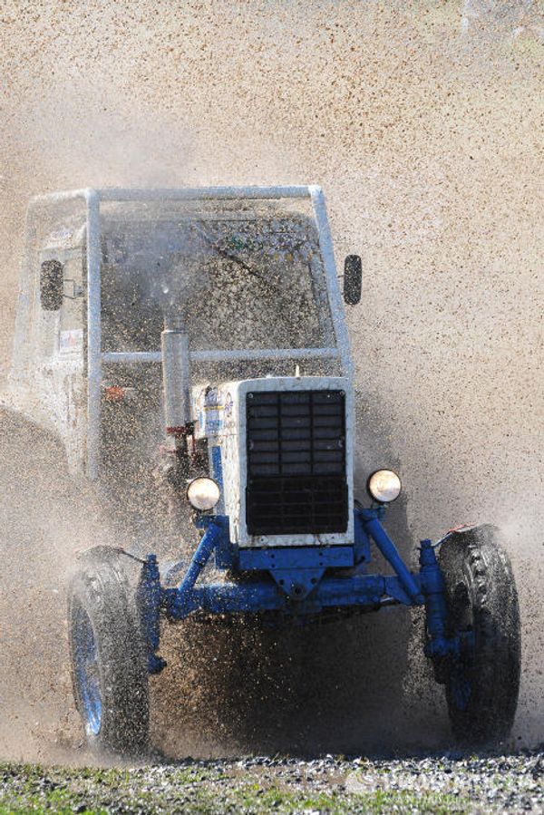 Bison-Track-Show 2011 race in Rostov region - Sputnik International