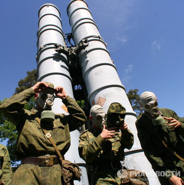 S-300 air defense unit on combat duty  - Sputnik International