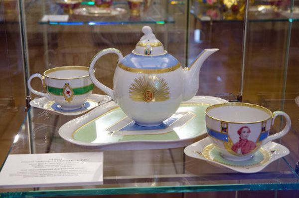 Works by artist from the Imperial Porcelain Manufactory - Sputnik International