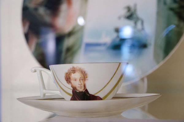 Works by artist from the Imperial Porcelain Manufactory - Sputnik International