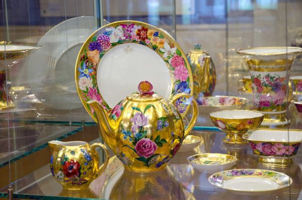 Works by artist from the Imperial Porcelain Manufactory - Sputnik International