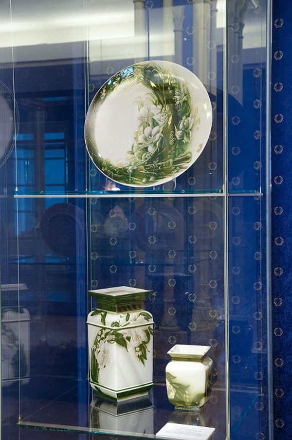 Works by artist from the Imperial Porcelain Manufactory - Sputnik International