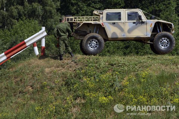 Russia’s new and modernized military vehicles - Sputnik International