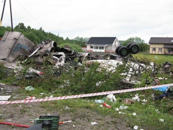Passenger plane crashes near the city of Petrozavodsk Passenger plane crashes near the city of Petrozavodsk - Sputnik International