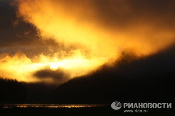 Putting out forest fires in the Krasnoyarsk Territory  - Sputnik International