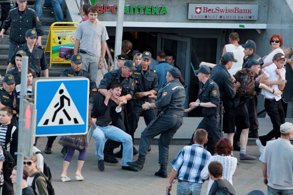 Belarusian human rights activists said around 450 people were detained in Belarus on Wednesday Belarusian human rights activists said around 450 people were detained in Belarus on Wednesday - Sputnik International