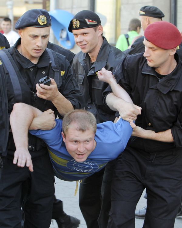Belarusians protest economic policy  - Sputnik International