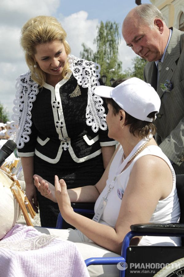 Russia’s First Lady Svetlana Medvedev attends record-breaking lacemaking workshop in Vologda Russia’s First Lady Svetlana Medvedev attends record-breaking lacemaking workshop in Vologda - Sputnik International