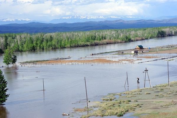 Russian Emergencies Ministry predicts shifts in river runoff Russian Emergencies Ministry predicts shifts in river runoff - Sputnik International