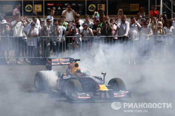 Formula One teams race to victory in Sochi - Sputnik International