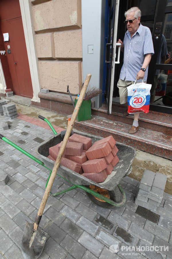 Moscow sidewalk resurfacing Moscow sidewalk resurfacing - Sputnik International