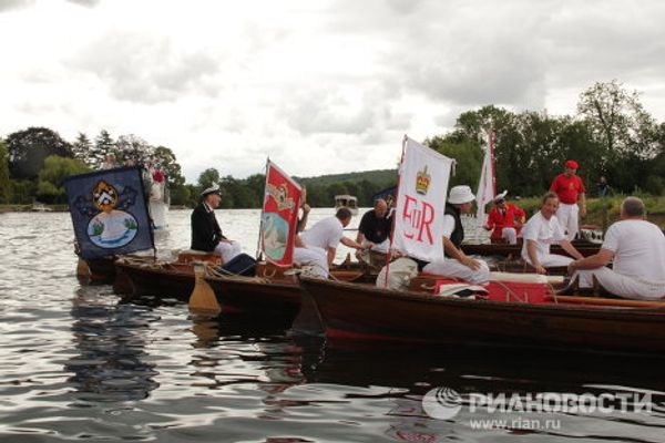 Counting swans on the Thames, since the12th century  - Sputnik International