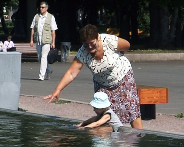 Russians, Americans take to the water to keep cool - Sputnik International