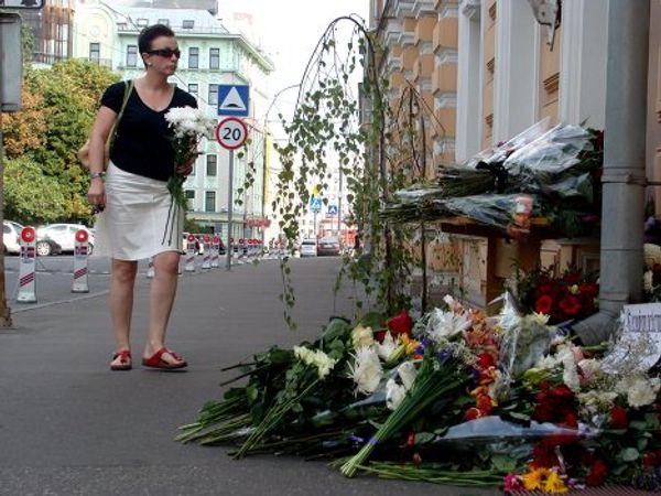 Russians mourn Norway massacre victims  - Sputnik International